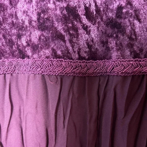 90s Rabbit Rabbit Rabbit Burgundy Velvet;Crinkle Texture Dress with Empire Waist - Picture 4 of 4